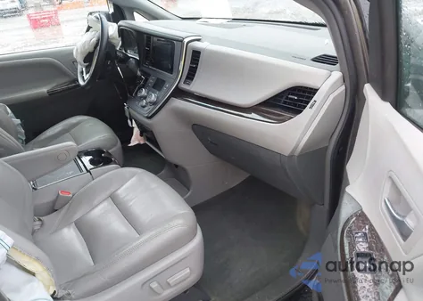 2017 Toyota Sienna Xle 8 Passenger z USA, uszkodzony, nr VIN 5TDYZ3DC2HS790716